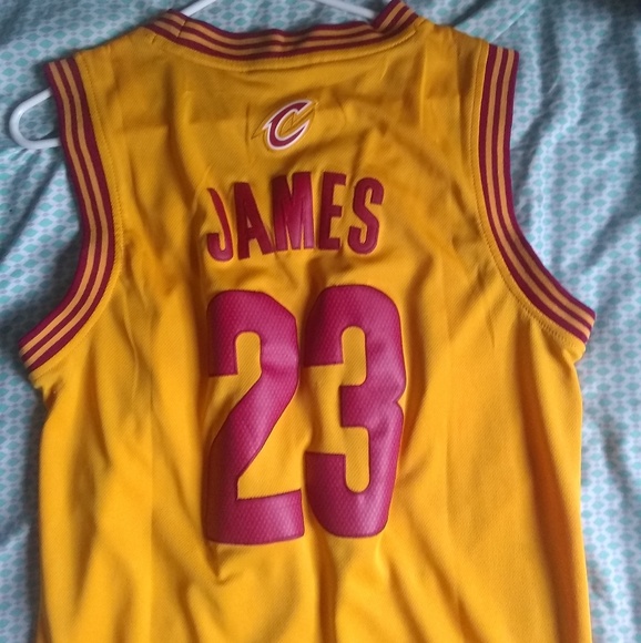 Lebron James Cleveland Cavs jersey - Picture 2 of 3